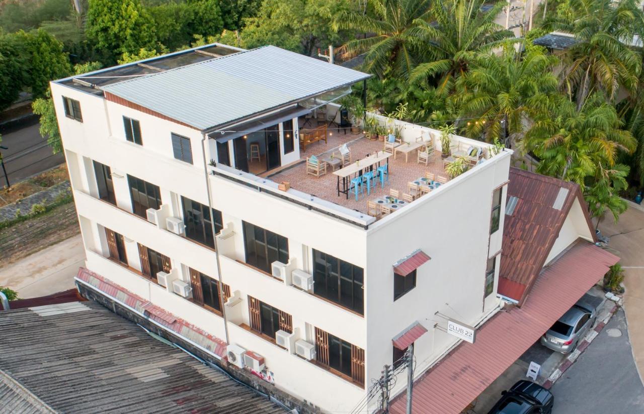 Club22 Kamala Suites, Kamala Beach Exteriör bild