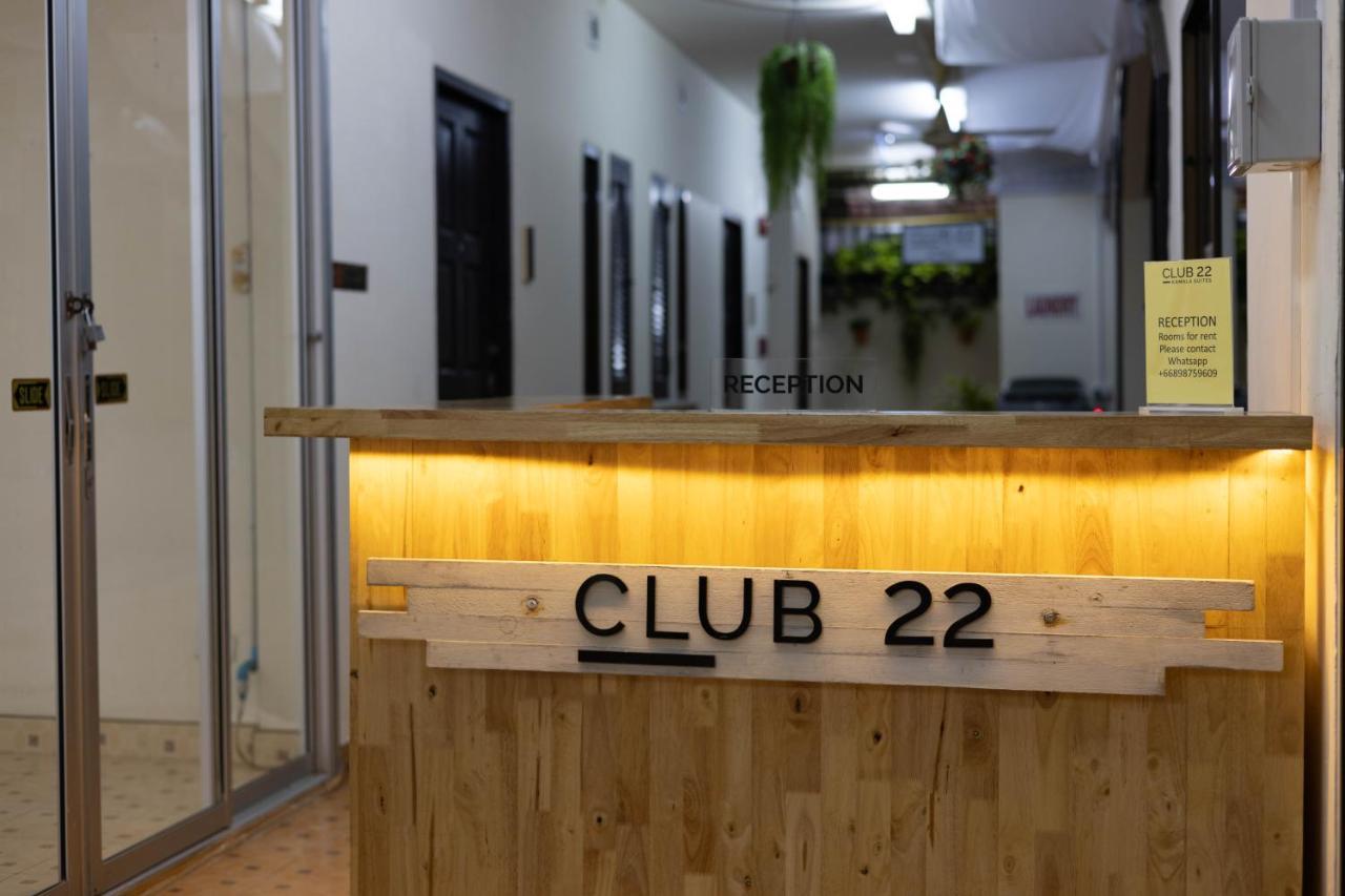 Club22 Kamala Suites, Kamala Beach Exteriör bild