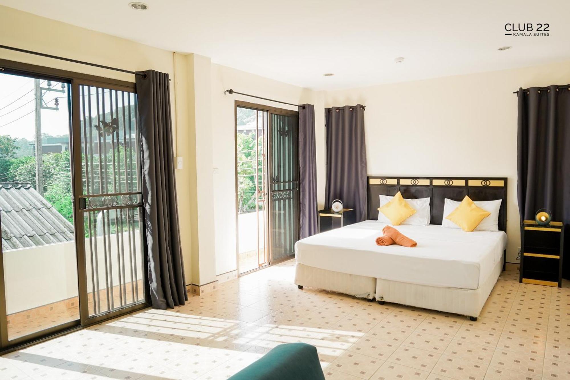 Club22 Kamala Suites, Kamala Beach Exteriör bild